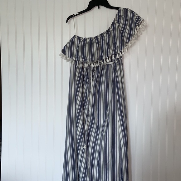 Ingrid & Isabel MATERNITY OneShoulder Dress Size M - Picture 6 of 7